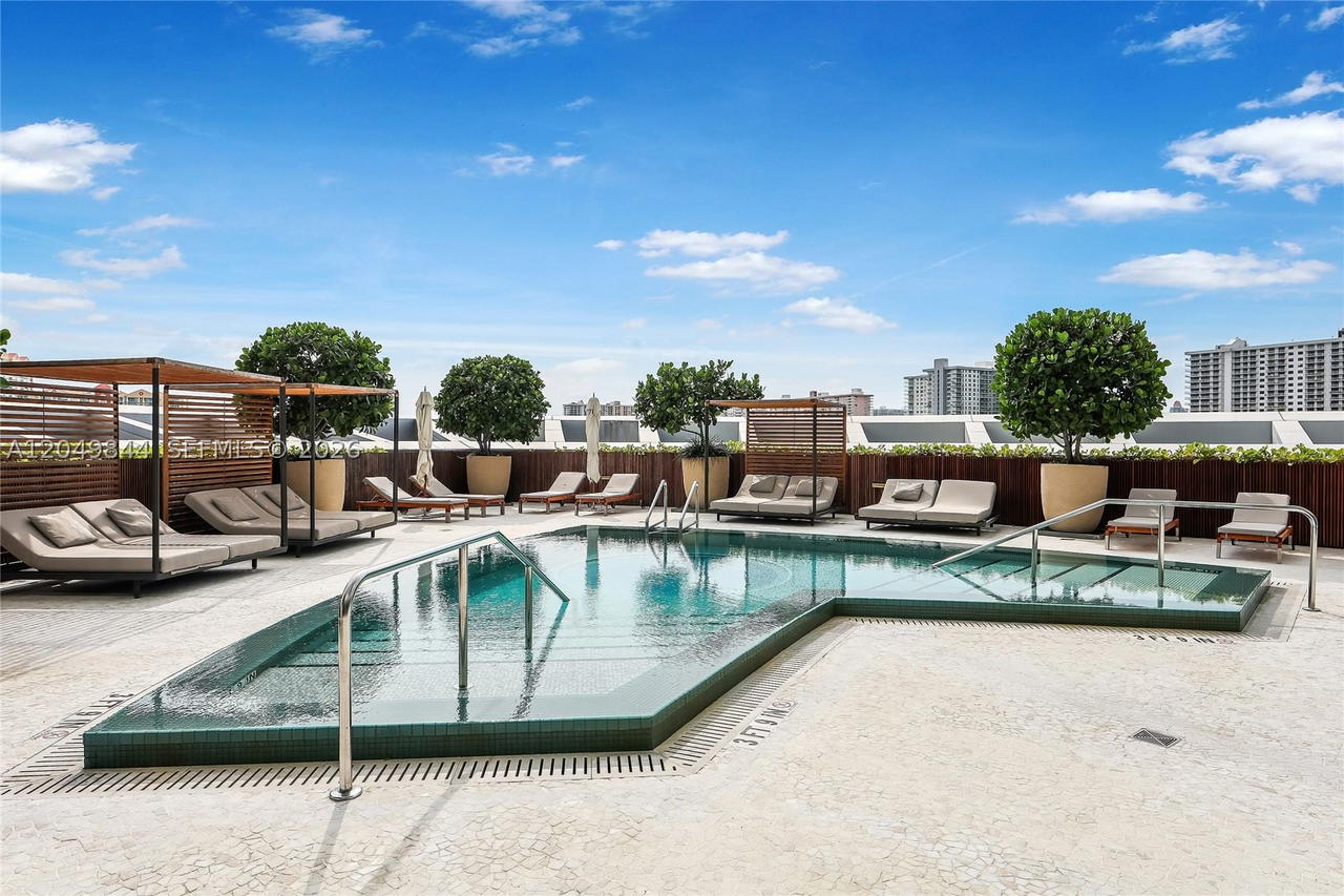 Real estate property located at 17001 Collins Ave #1401, Miami-dade, Jade Beach Condo, Sunny Isles Beach, FL