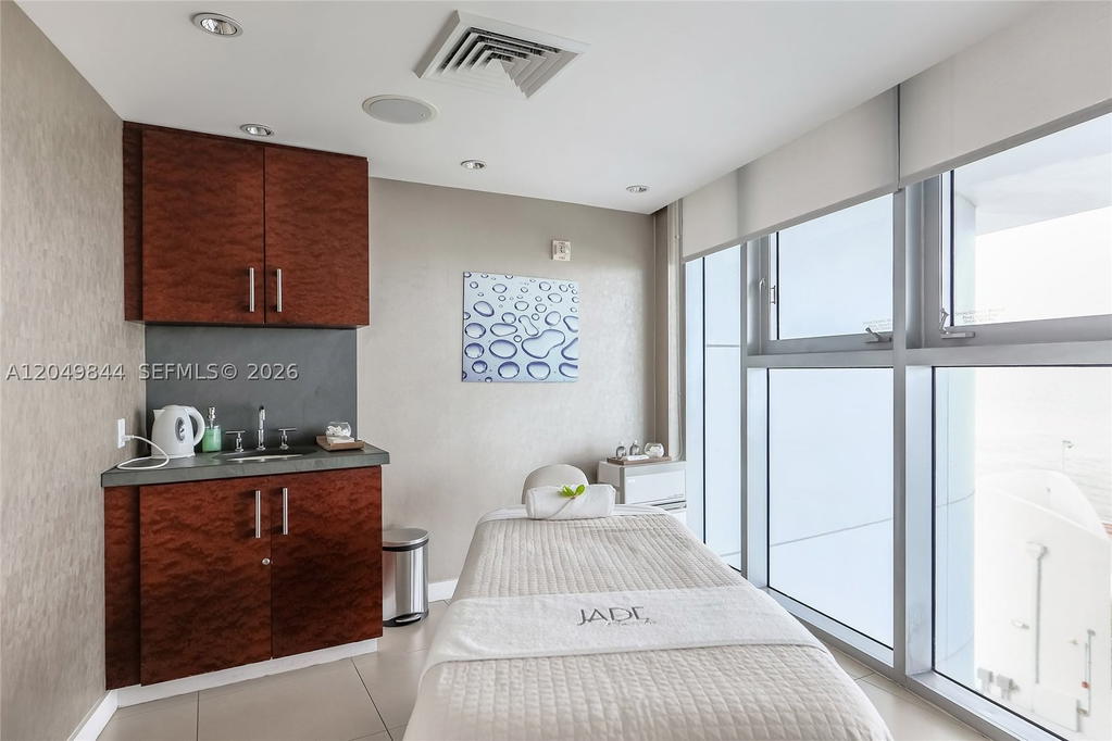 Real estate property located at 17001 Collins Ave #1401, Miami-dade, Jade Beach Condo, Sunny Isles Beach, FL