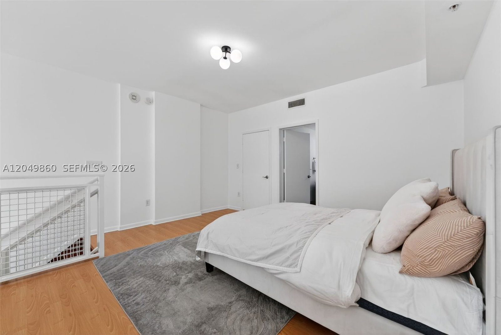 Real estate property located at 253 2nd St #424, Miami-dade, Vizcayne South Condo, Miami, FL