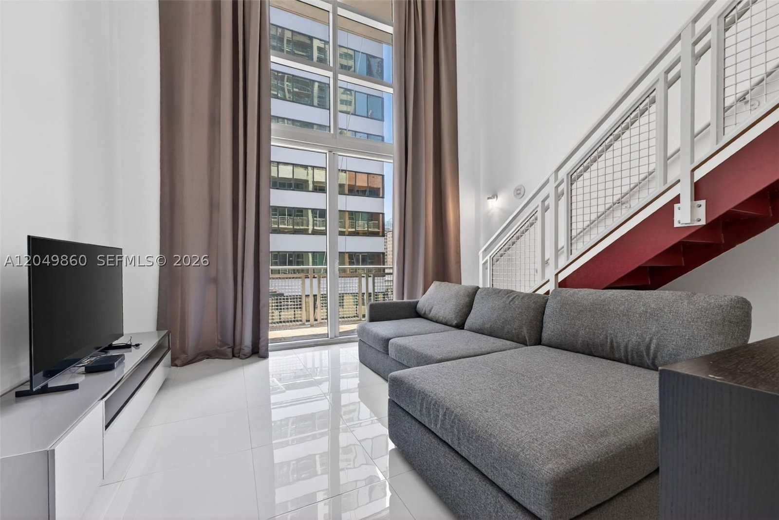 Real estate property located at 253 2nd St #424, Miami-dade, Vizcayne South Condo, Miami, FL
