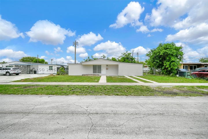 Real estate property located at 1380 60th Ter, Miami-dade, Westhaven Hgts 2nd Addn, Hialeah, FL