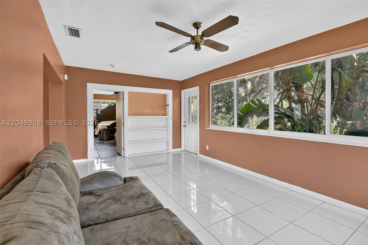 Real estate property located at 130 78th Ave, Broward, Boulevard Heights Sec 11, Pembroke Pines, FL