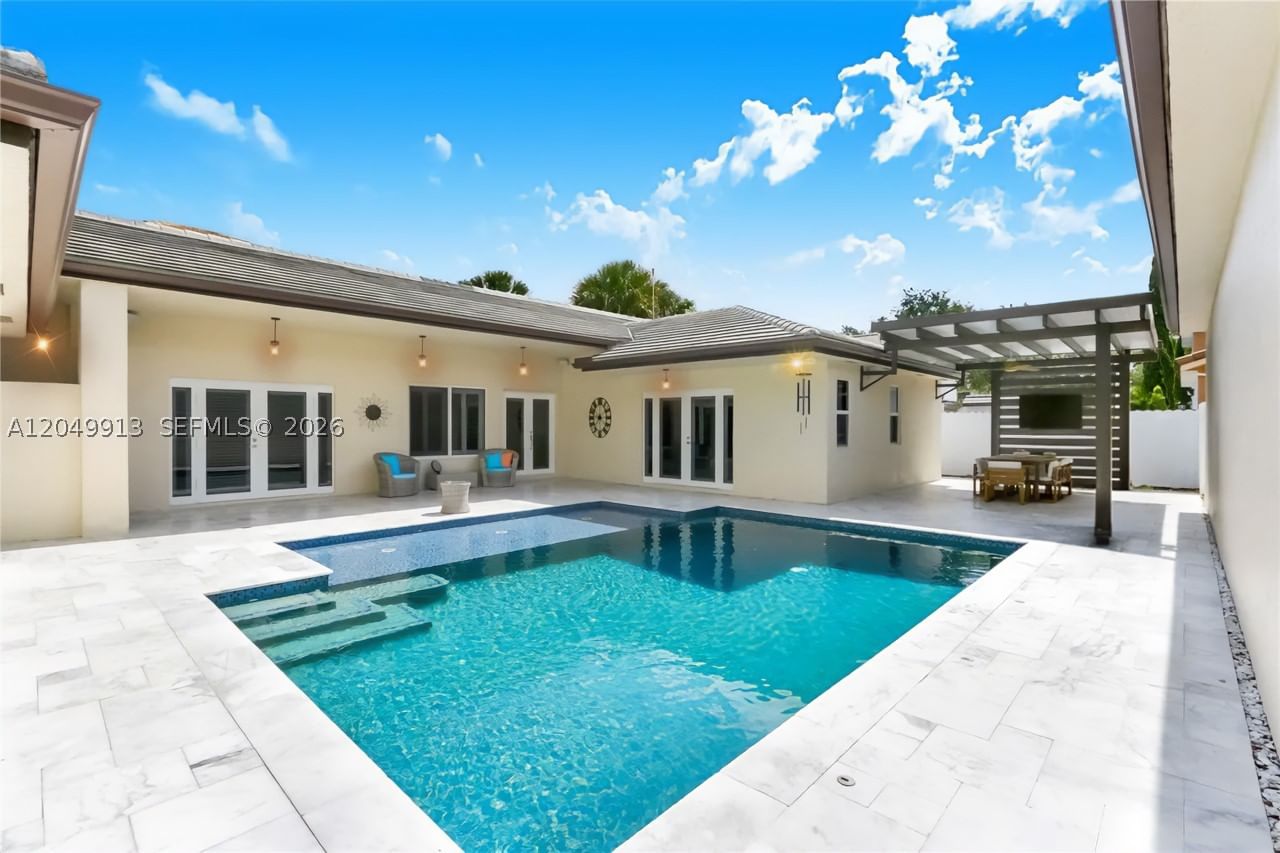 Real estate property located at 15241 89th Ave, Miami-dade, West Lakes Gardens 1st Add, Miami Lakes, FL