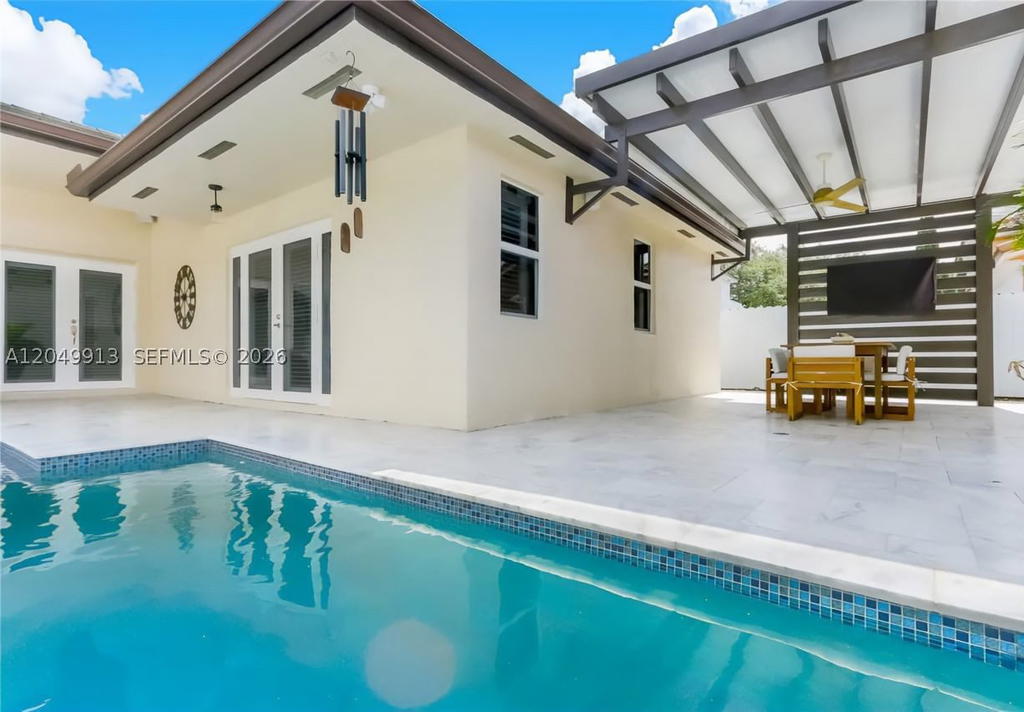 Real estate property located at 15241 89th Ave, Miami-dade, West Lakes Gardens 1st Add, Miami Lakes, FL