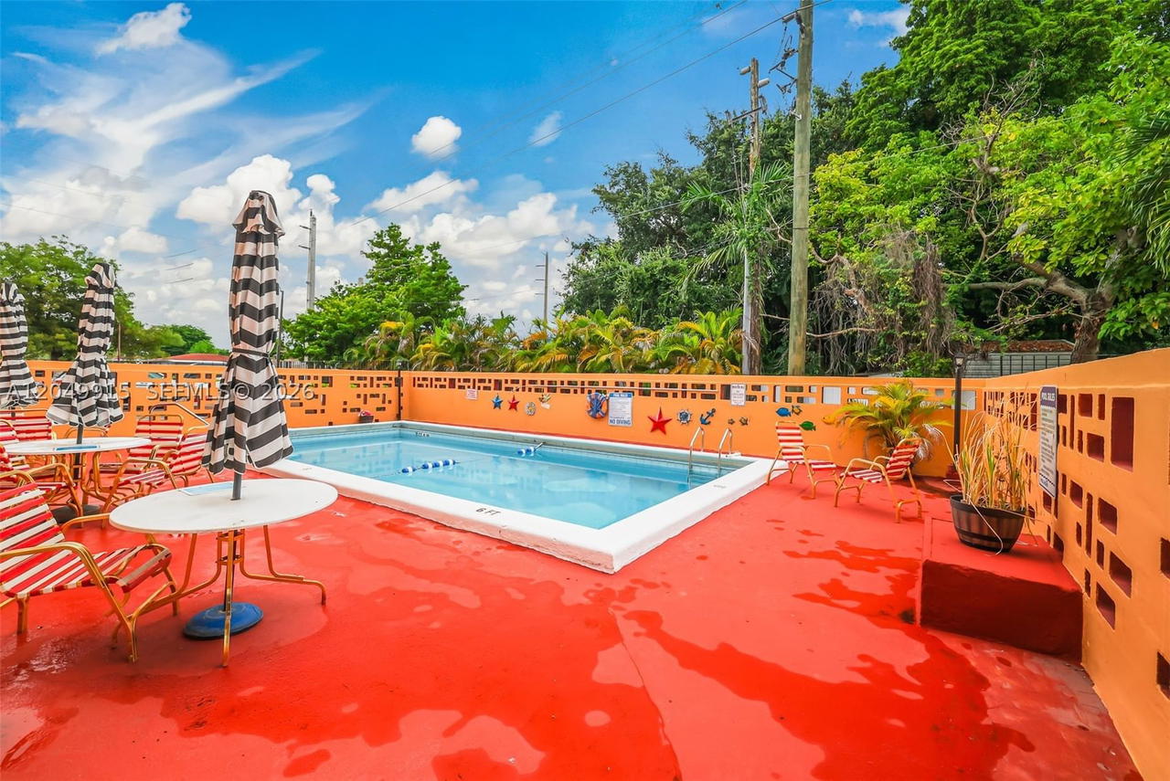 Real estate property located at 6200 Flagler St #208, Miami-dade, Fair Lawn, Miami, FL