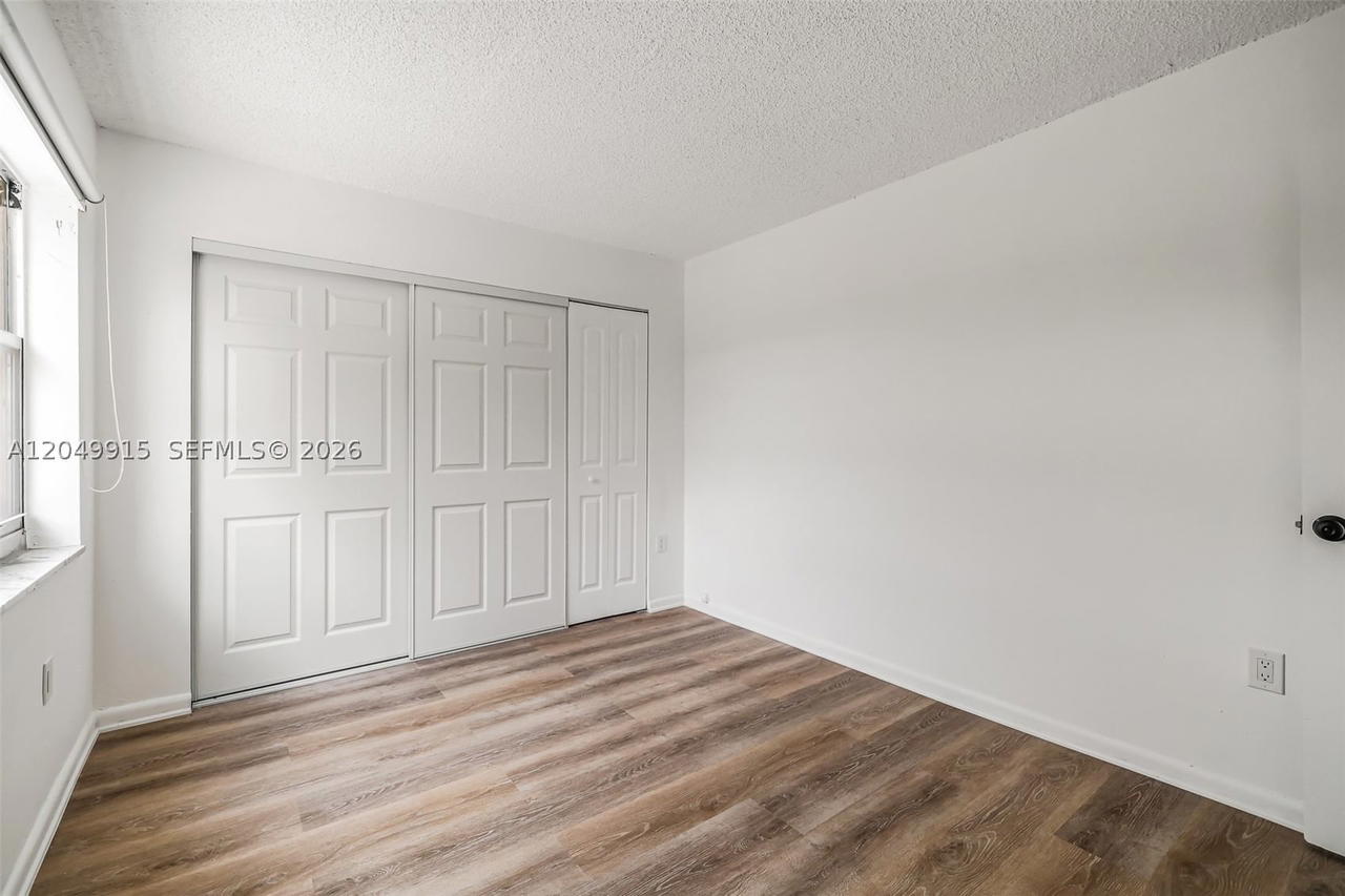 Real estate property located at 6200 Flagler St #208, Miami-dade, Fair Lawn, Miami, FL
