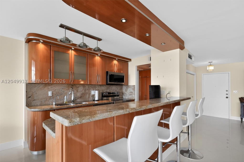 Real estate property located at 230 174th St #902, Miami-dade, Winston Tower 300, Sunny Isles Beach, FL