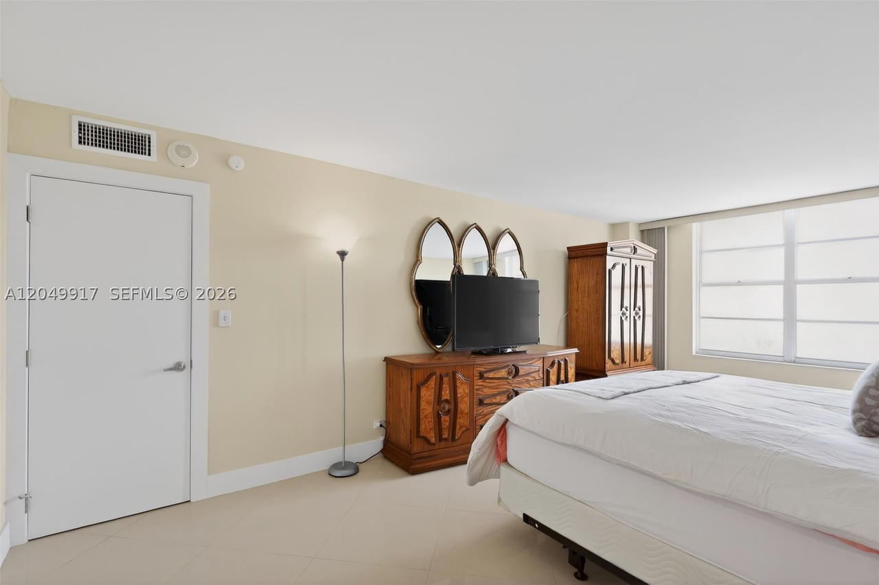 Real estate property located at 230 174th St #902, Miami-dade, Winston Tower 300, Sunny Isles Beach, FL