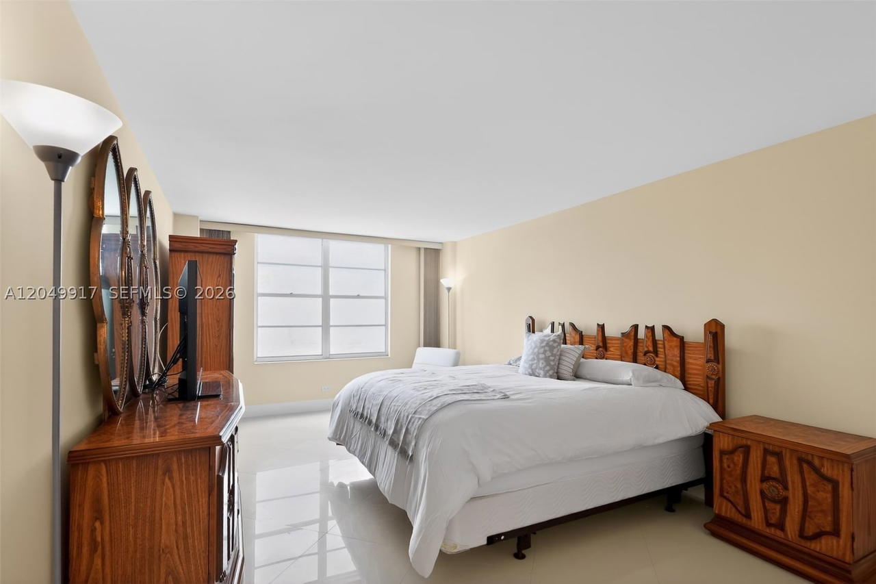 Real estate property located at 230 174th St #902, Miami-dade, Winston Tower 300, Sunny Isles Beach, FL