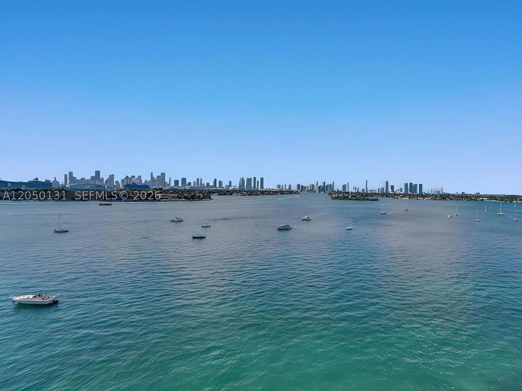 Real estate property located at 1100 West  Ave #1024, Miami-dade, 1100 West Condo, Miami Beach, FL
