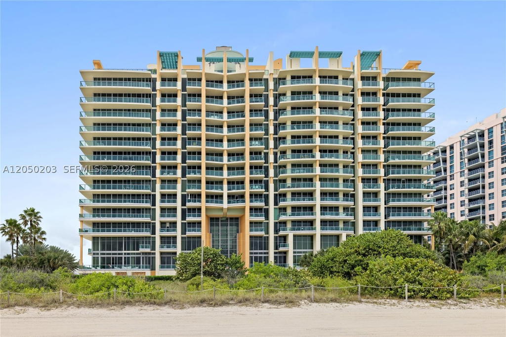 Real estate property located at 1455 Ocean Dr #1009, Miami-dade, Il Villaggio On South Bea, Miami Beach, FL
