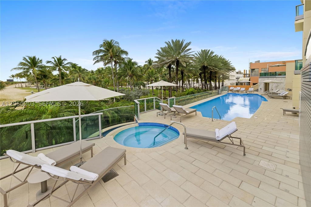 Real estate property located at 1455 Ocean Dr #1009, Miami-dade, Il Villaggio On South Bea, Miami Beach, FL