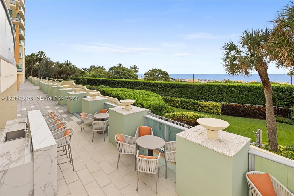 Real estate property located at 1455 Ocean Dr #1009, Miami-dade, Il Villaggio On South Bea, Miami Beach, FL