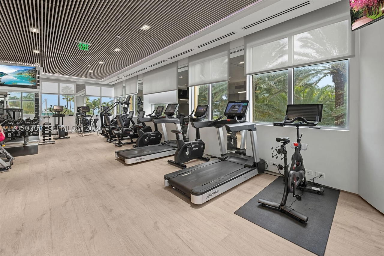 Real estate property located at 1455 Ocean Dr #1009, Miami-dade, Il Villaggio On South Bea, Miami Beach, FL