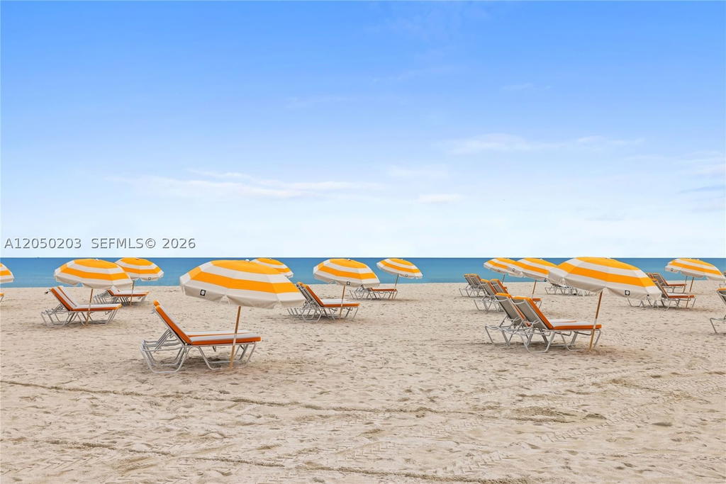 Real estate property located at 1455 Ocean Dr #1009, Miami-dade, Il Villaggio On South Bea, Miami Beach, FL