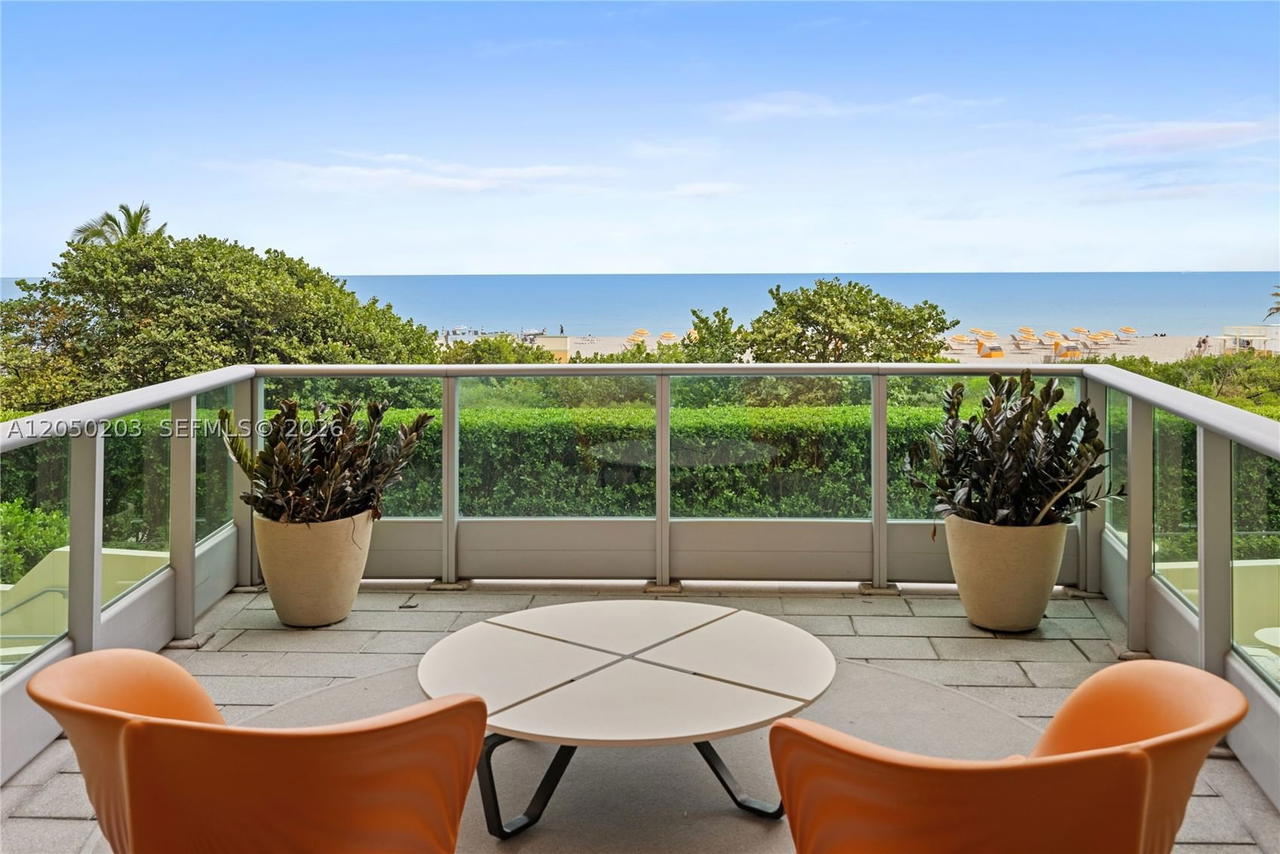 Real estate property located at 1455 Ocean Dr #1009, Miami-dade, Il Villaggio On South Bea, Miami Beach, FL