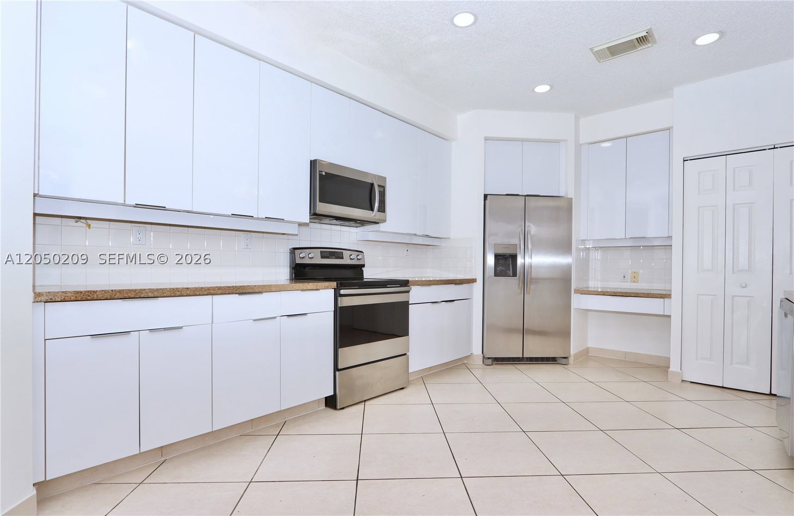 Real estate property located at , Broward, Banyan Oakridge Plat, Hollywood, FL
