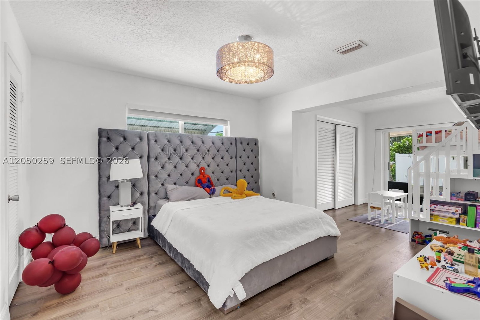 Real estate property located at 2424 18th Ave, Broward, Middle River Manor, Wilton Manors, FL