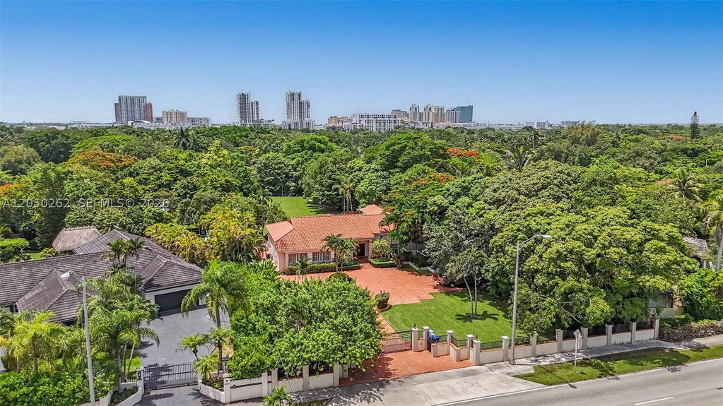Real estate property located at 7030 72nd Street, Miami-dade, Sunswept Groves, Miami, FL