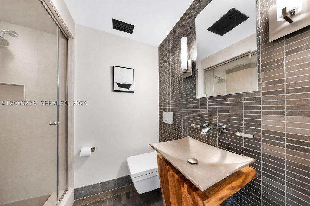 Real estate property located at 1548 Biarritz Dr, Miami-dade, Isle Of Normandy Trouvill, Miami Beach, FL
