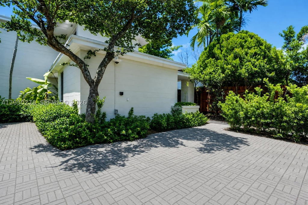 Real estate property located at 1548 Biarritz Dr, Miami-dade, Isle Of Normandy Trouvill, Miami Beach, FL