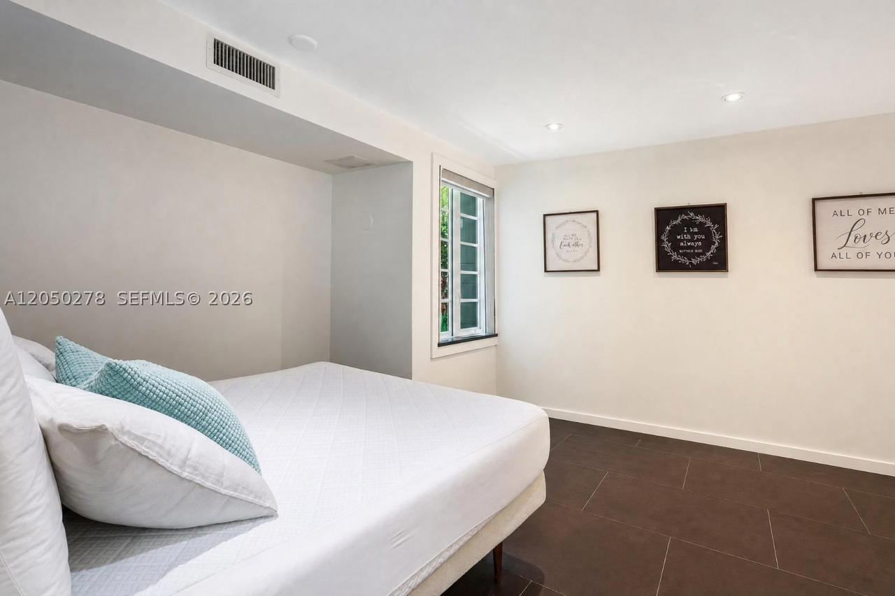 Real estate property located at 1548 Biarritz Dr, Miami-dade, Isle Of Normandy Trouvill, Miami Beach, FL
