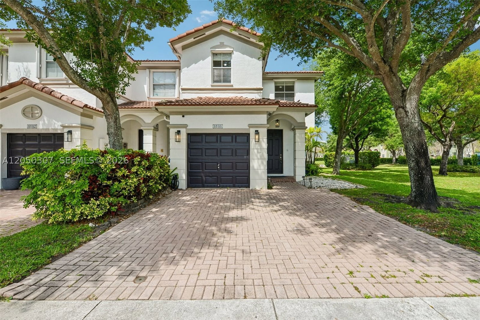 Real estate property located at 8188 108th Pl, Miami-dade, Islands At Doral 1st Addn, Doral, FL