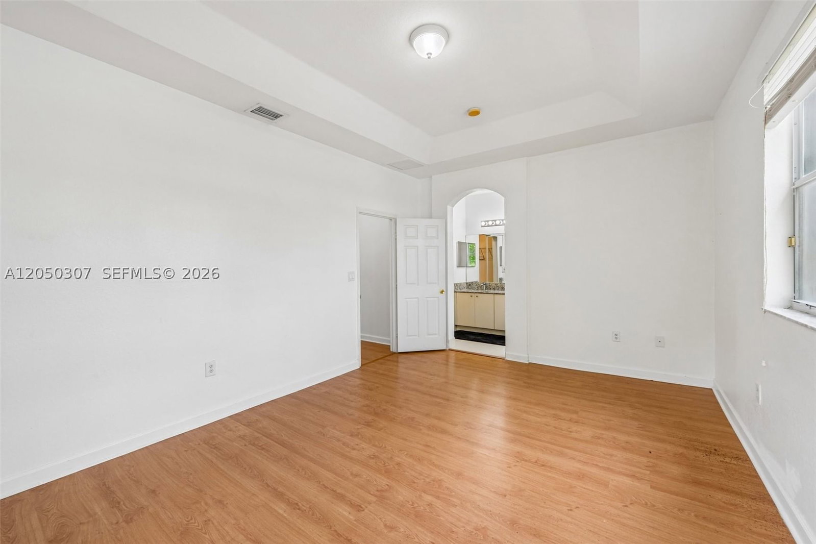Real estate property located at 8188 108th Pl, Miami-dade, Islands At Doral 1st Addn, Doral, FL