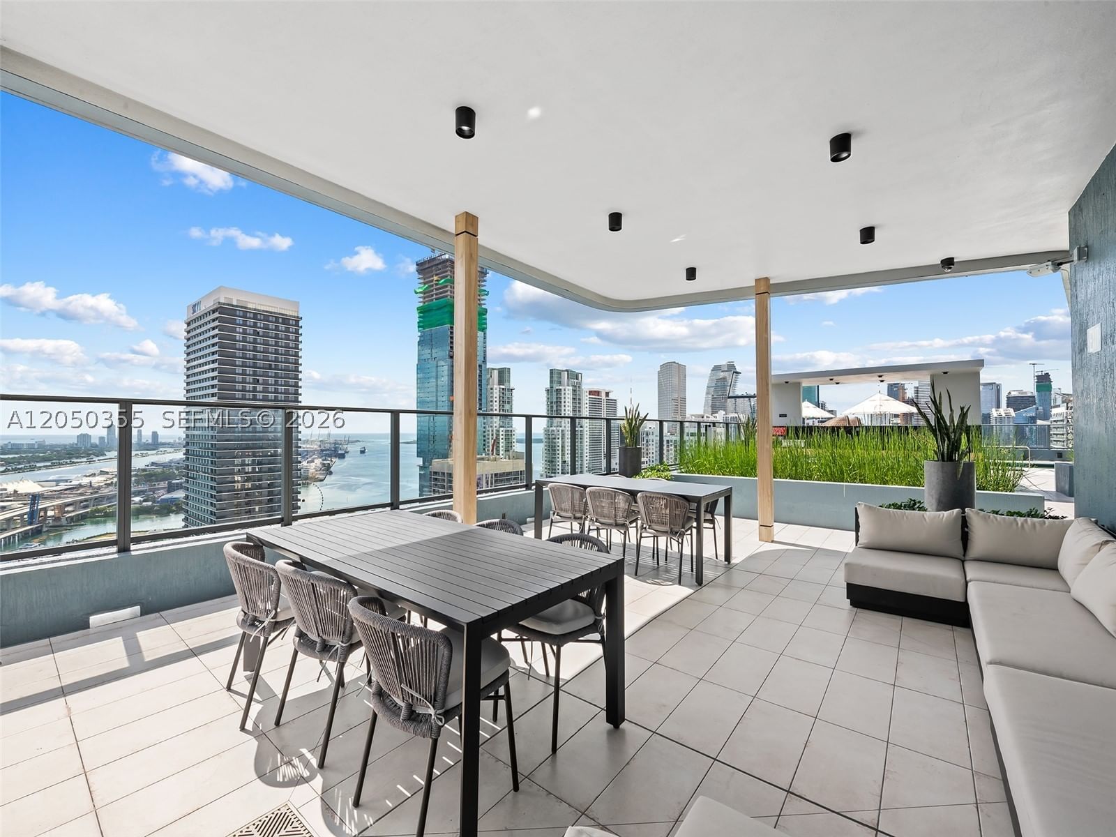 Real estate property located at 121 5th St #3704, Miami-dade, 501 First Residences, Miami, FL