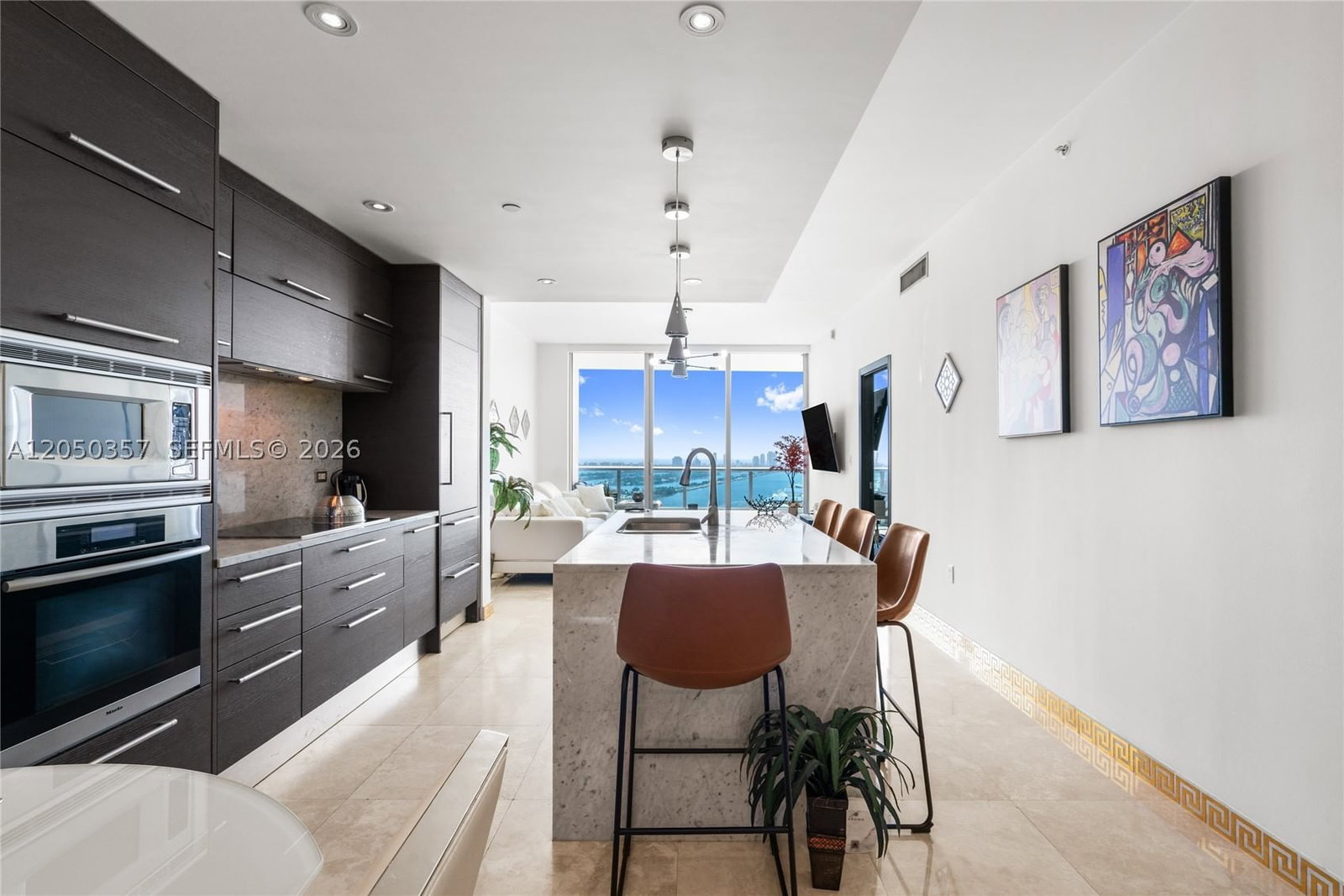 Real estate property located at 900 Biscayne Blvd #3704, Miami-dade, 900 Biscayne Bay Condo, Miami, FL