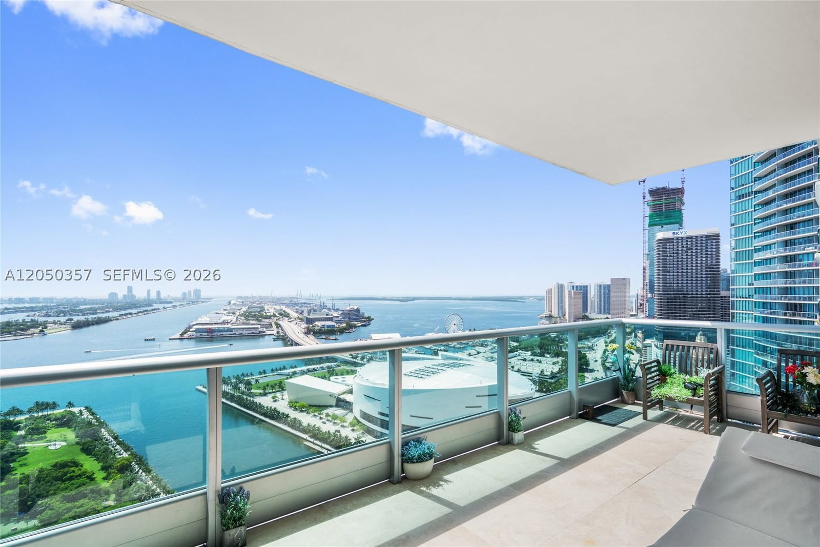 Real estate property located at 900 Biscayne Blvd #3704, Miami-dade, 900 Biscayne Bay Condo, Miami, FL