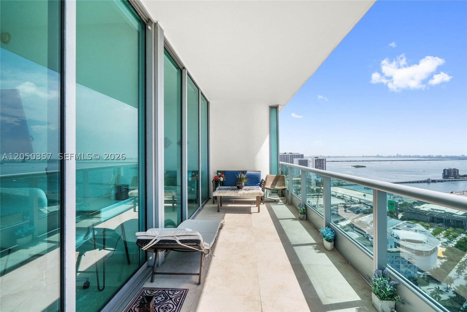 Real estate property located at 900 Biscayne Blvd #3704, Miami-dade, 900 Biscayne Bay Condo, Miami, FL