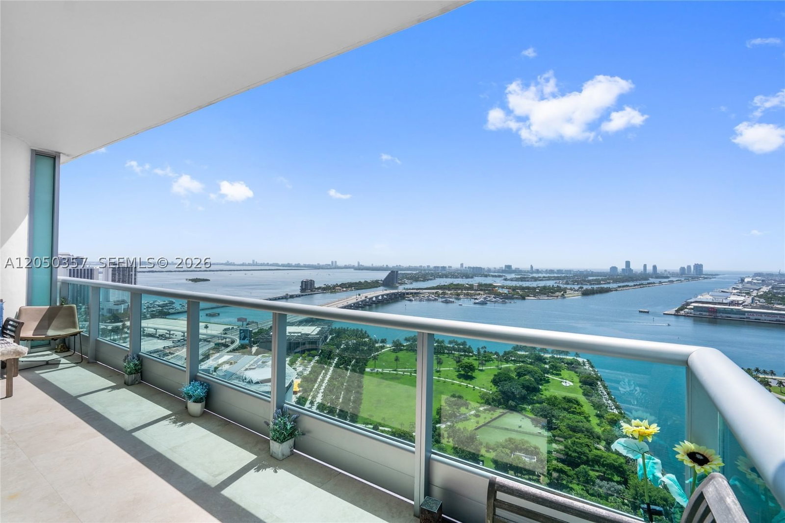 Real estate property located at 900 Biscayne Blvd #3704, Miami-dade, 900 Biscayne Bay Condo, Miami, FL