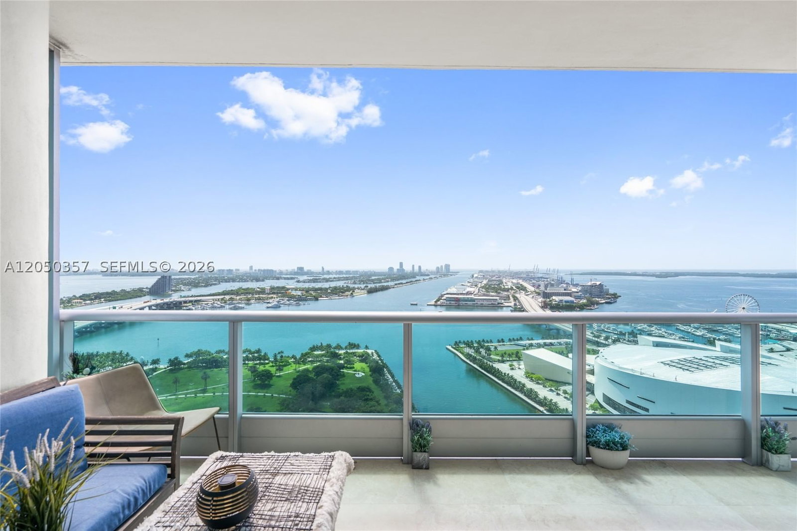 Real estate property located at 900 Biscayne Blvd #3704, Miami-dade, 900 Biscayne Bay Condo, Miami, FL