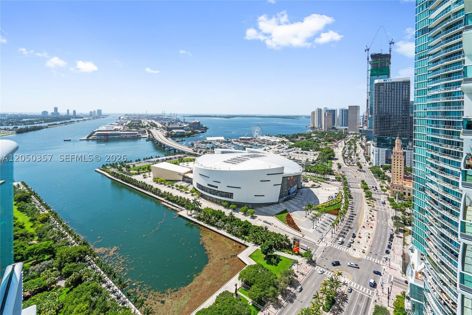 Real estate property located at 900 Biscayne Blvd #3704, Miami-dade, 900 Biscayne Bay Condo, Miami, FL