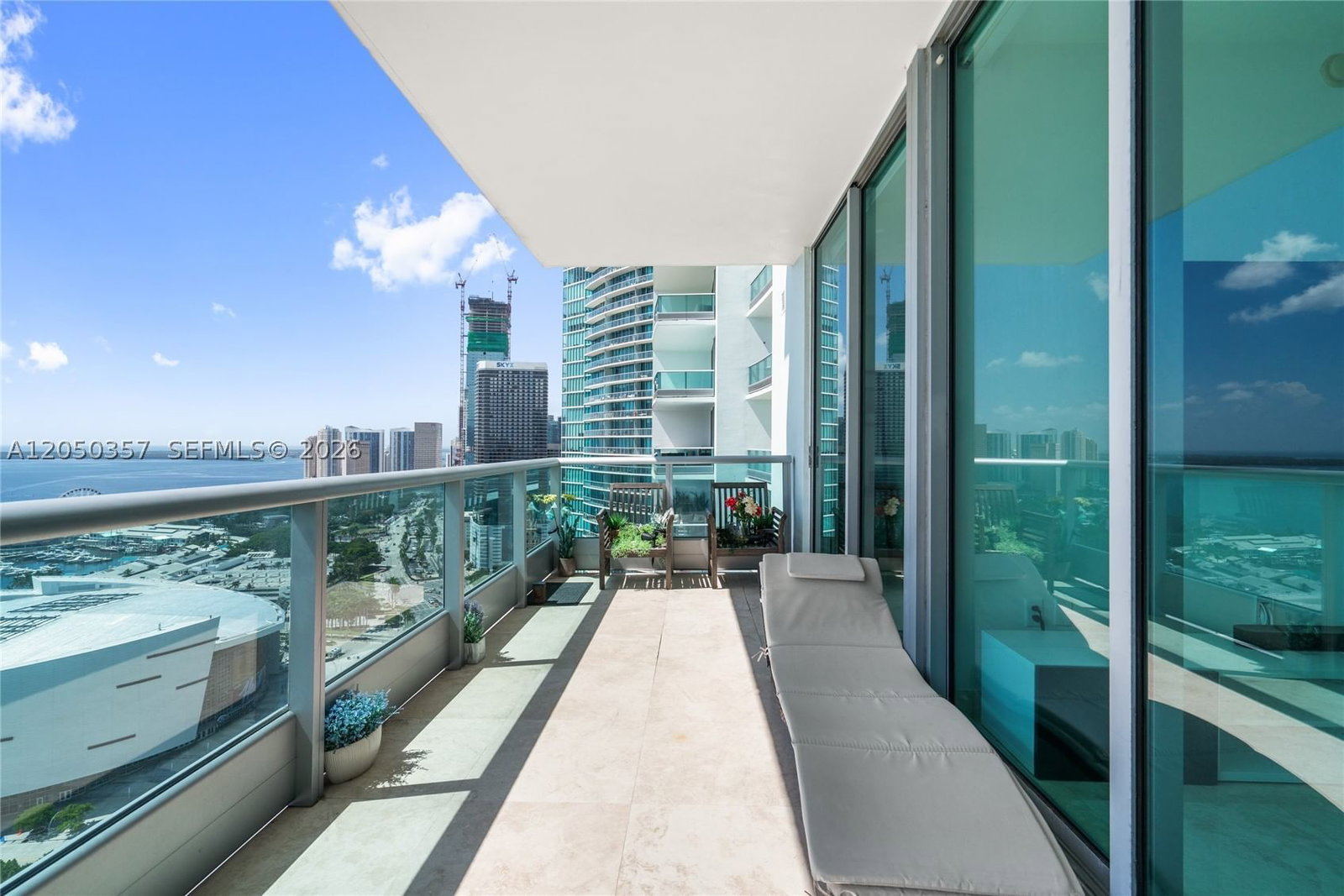 Real estate property located at 900 Biscayne Blvd #3704, Miami-dade, 900 Biscayne Bay Condo, Miami, FL