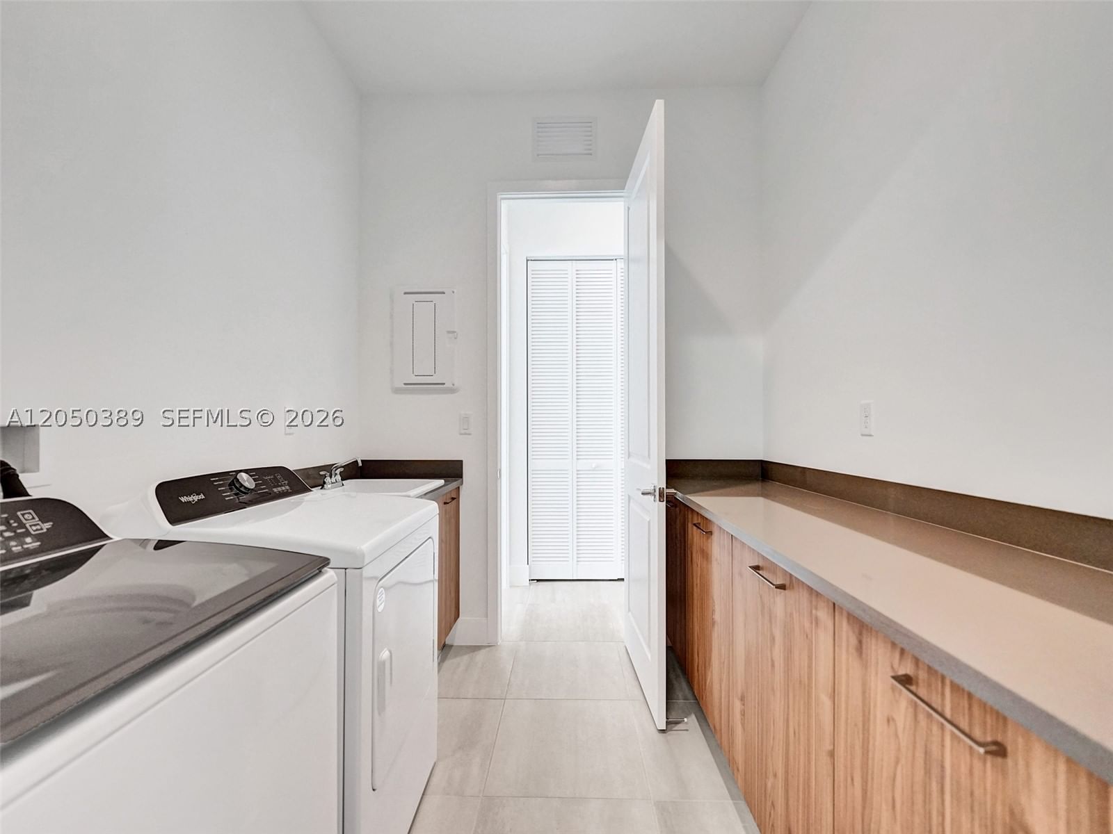 Real estate property located at 5736 104th Ter, Broward, Kingfisher Reserve, Cooper City, FL