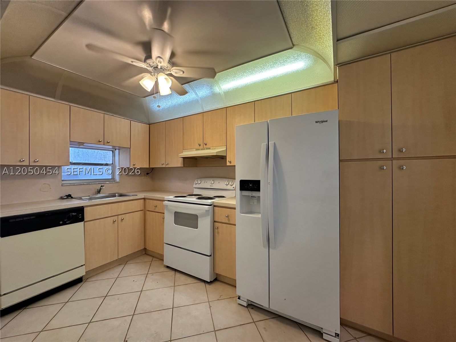 Real estate property located at 8940 Hollybrook Blvd #201, Broward, Hollybrook Golf And, Pembroke Pines, FL