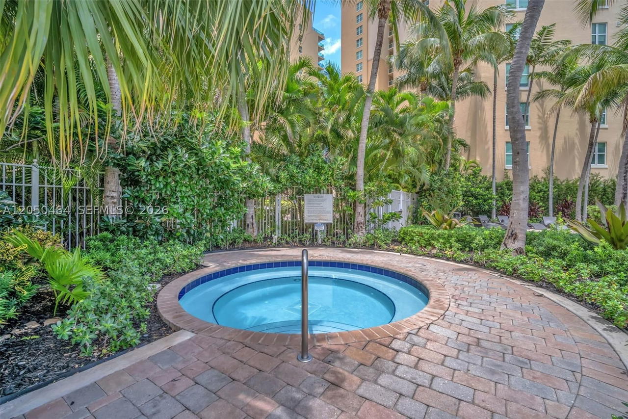 Real estate property located at 3340 190th St #1206, Miami-dade, Aventura Marina Condo Num, Aventura, FL