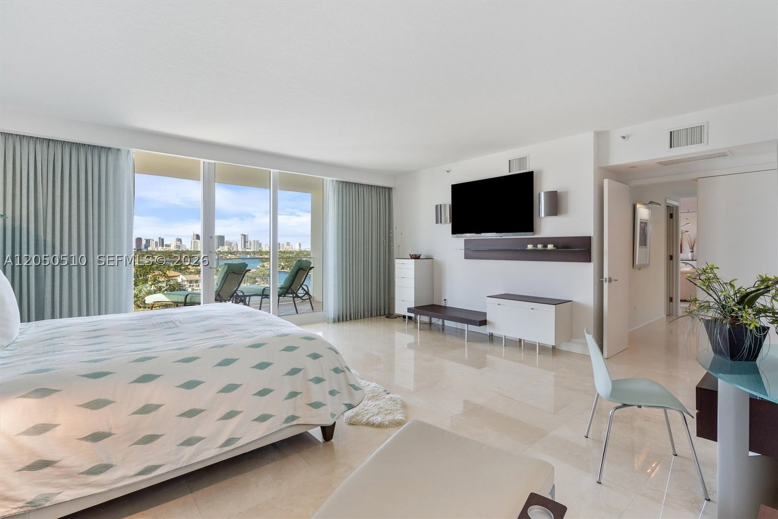 Real estate property located at 3055 Harbor Dr #1202, Broward, Harbourage Place Condo, Fort Lauderdale, FL