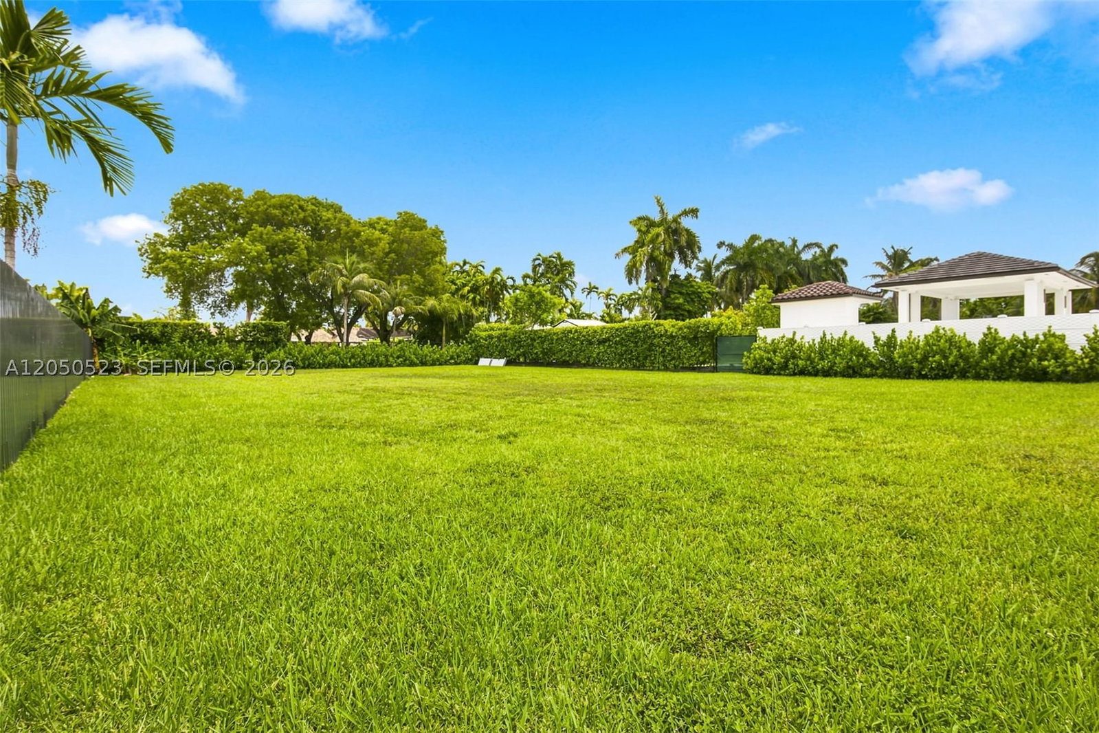 Real estate property located at 1911 126th Ct, Miami-dade, International Gardens Sec, Miami, FL