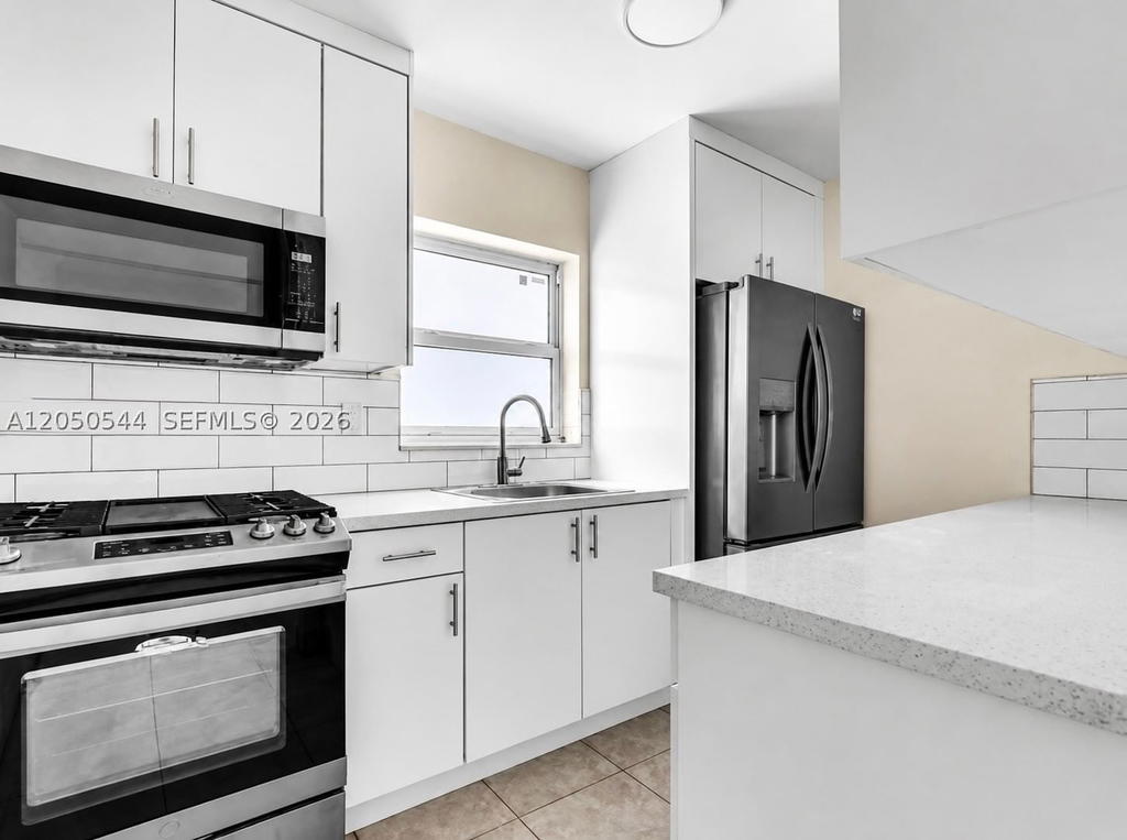 Real estate property located at 1245 24th St #219, Miami-dade, Bella Luna Condo, Hialeah, FL