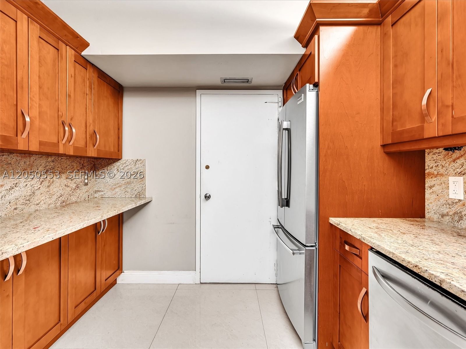 Real estate property located at 4400 Hillcrest Dr #617B, Broward, Hillcrest No 21 Condo, Hollywood, FL