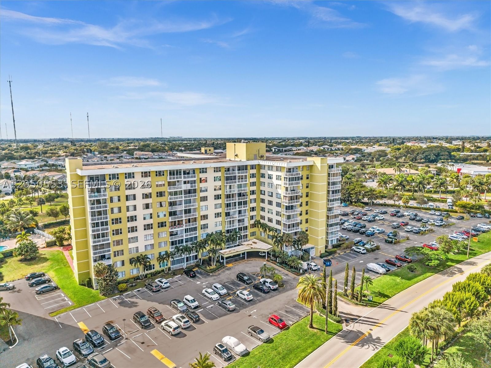 Real estate property located at 4400 Hillcrest Dr #617B, Broward, Hillcrest No 21 Condo, Hollywood, FL