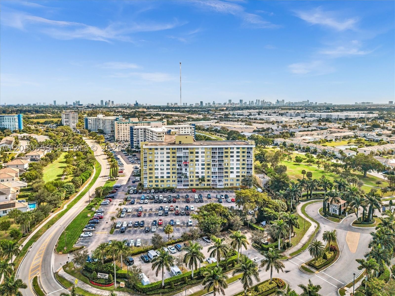 Real estate property located at 4400 Hillcrest Dr #617B, Broward, Hillcrest No 21 Condo, Hollywood, FL