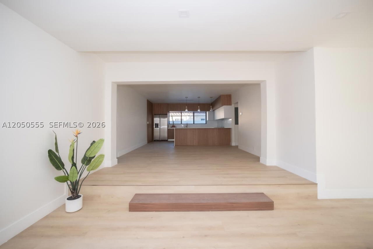 Real estate property located at 15411 10th Ave, Miami-dade, Breezeswept Heights, North Miami Beach, FL