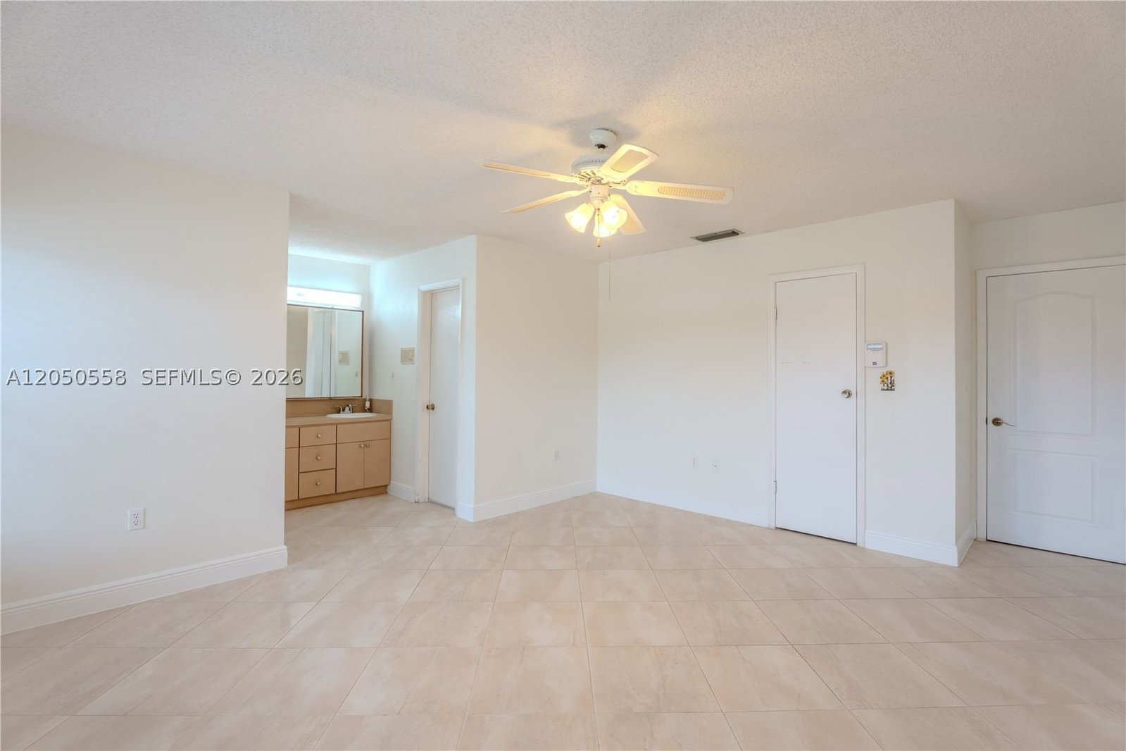 Real estate property located at 2431 124th Ave, Miami-dade, International Gardens Sec, Miami, FL