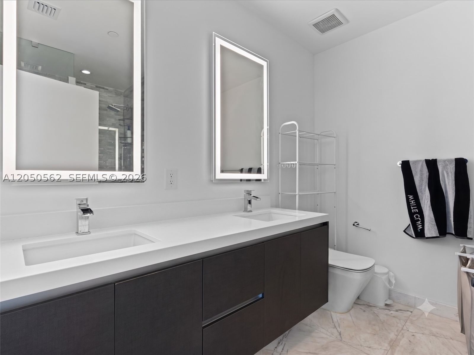 Real estate property located at 851 1st Ave #3000, Miami-dade, Paramount Miami Worldcent, Miami, FL