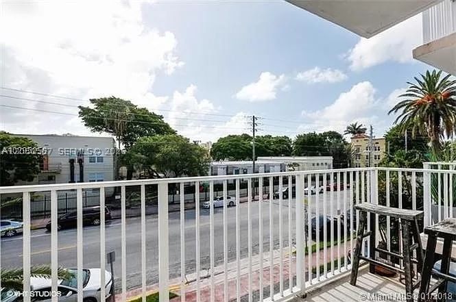 Real estate property located at 1420 Pennsylvania Ave #210, Miami-dade, Penn Manor Condo, Miami Beach, FL