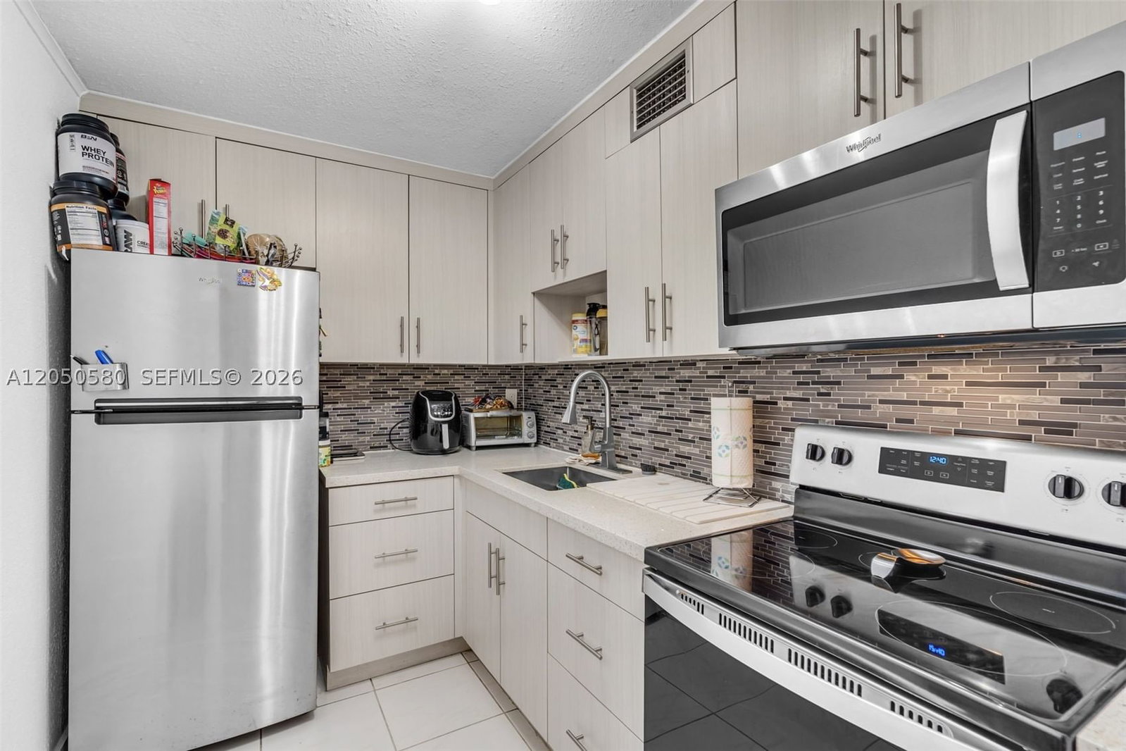 Real estate property located at 8501 8th St #105, Miami-dade, Summit Chase Condo, Miami, FL